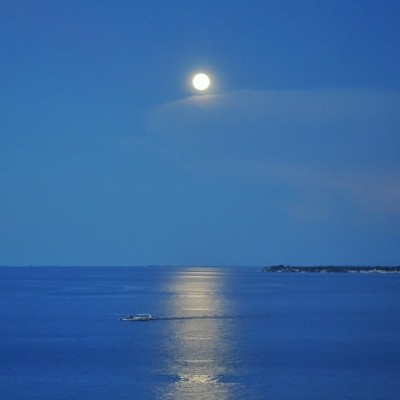 Mactan Moon by @shany210